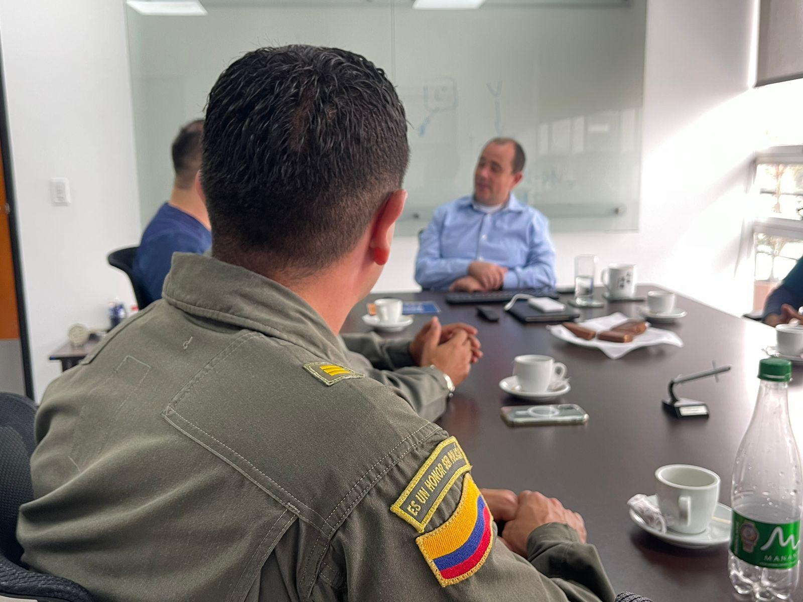 Aviadores de la Policía Nacional finalizaron entrenamientos cognitivos en la DIVRI
