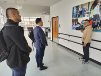 Funcionarios de la alcaldía de Barrancabermeja en el recorrido por las instalaciones de la DIVRI. WhatsApp-Image-2025-03-03-at-3-43-04-PM.jpeg