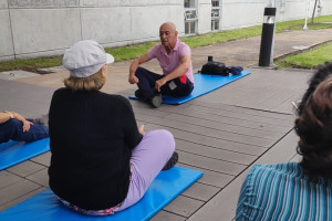 Taller de yoga dictado por un veterano del Ejército Nacional. Foto-yoga-dictado-por-veterano.jpeg