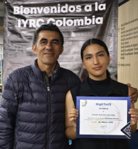Shalin Suache, con su padre veterano de la Fuerza Pública WhatsApp-Image-2025-08-01-at-3-44-32-PM-1.jpeg