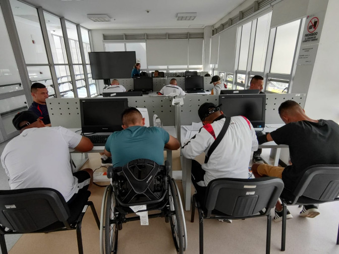Foto-aula-de-sistemas-DIVRI.jpeg