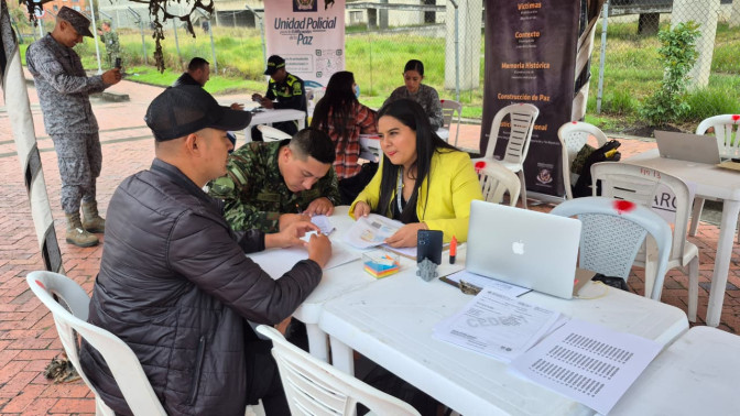 Jornada de caracterización de miembros de la Fuerza Pública como víctimas del conflicto en la DIVRI. WhatsApp-Image-2025-10-28-at-3-25-26-PM.jpeg